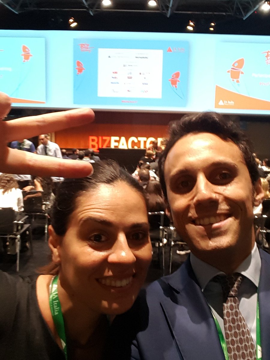 ar_dudu's tweet photo. I ragazzi sono pronti per i pitch!
E anche noi dello staff...
#bizfactory17 https://t.co/bCTJn5q5n2