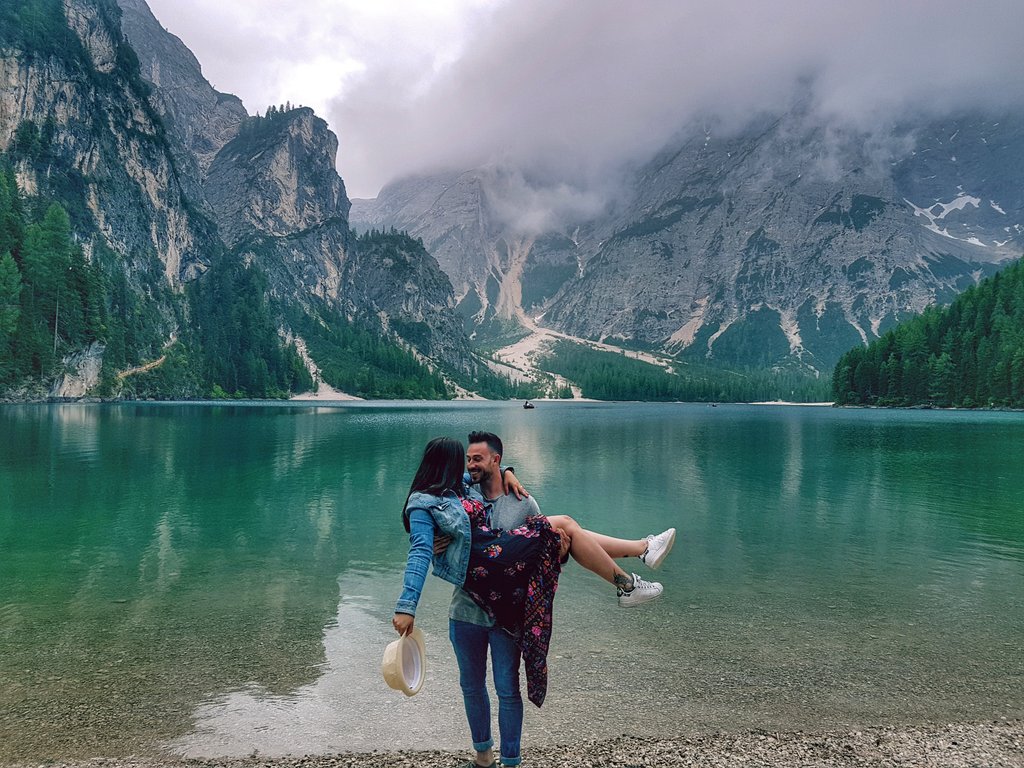 mrandmrstravel1's tweet photo. Hay que verl en directo el #lagodibraies es todo ❤ y seguimos con nuestra ruta por los #dolomitis, hoy recordaremos gran parte del norte https://t.co/ggi1vJrCtp