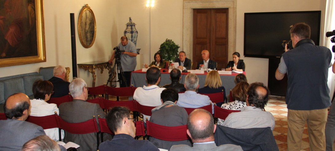 TgrRaiTrentino's tweet photo. #Minoranze #linguistiche: "Fondamentali per l'Autonomia Speciale". 
Così Dario #Pallaoro, presidente #Autority. 
#ladini, #mocheni, #cimbri https://t.co/fvluI8FpHf