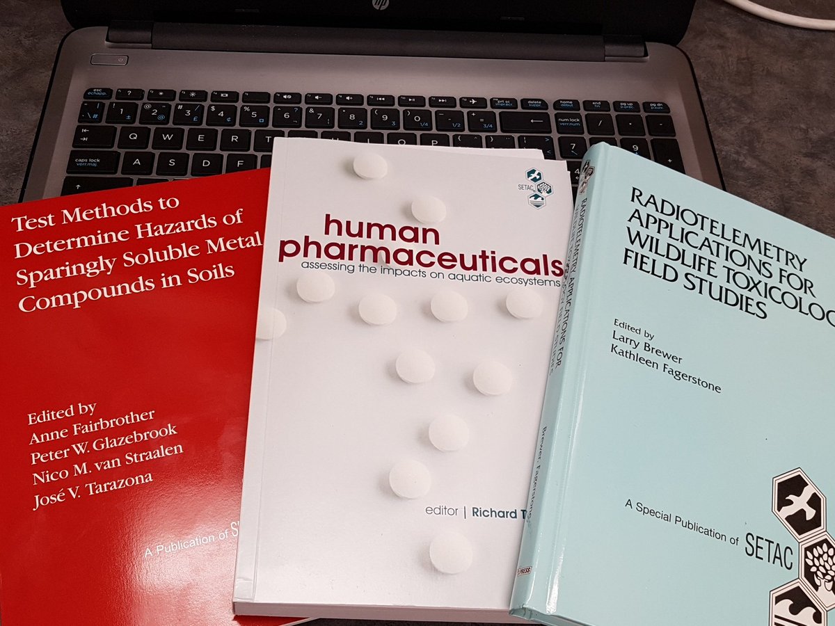AdrianIonescu65's tweet photo. Won these by draw at #LSETAC conference at #OUIT. Thanks for the awesome reading #LSETAC https://t.co/UNis7ifChs