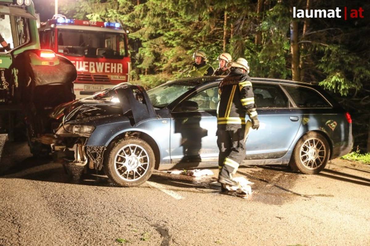 Verkehrsunfall!
neukirchner-feuerwehr.at/index.php/aktu…