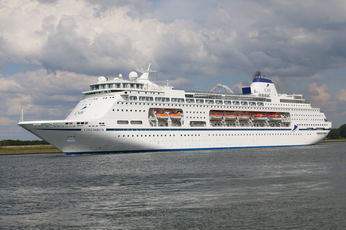 MV_Columbus's tweet photo. Next stop, London Cruise Terminal. #WelcomeColumbus https://t.co/v8bzZ409LM