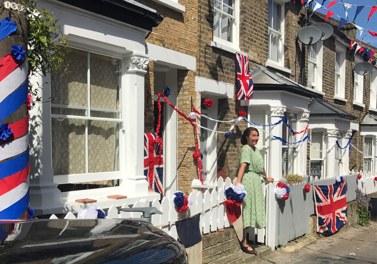tgvdesign's tweet photo. A truly inspirational use of VR, experienced by Nick - who stepped out of his front door into a 1950s street party!! https://t.co/TQQjvfNo37 https://t.co/hfjrOqvw8T