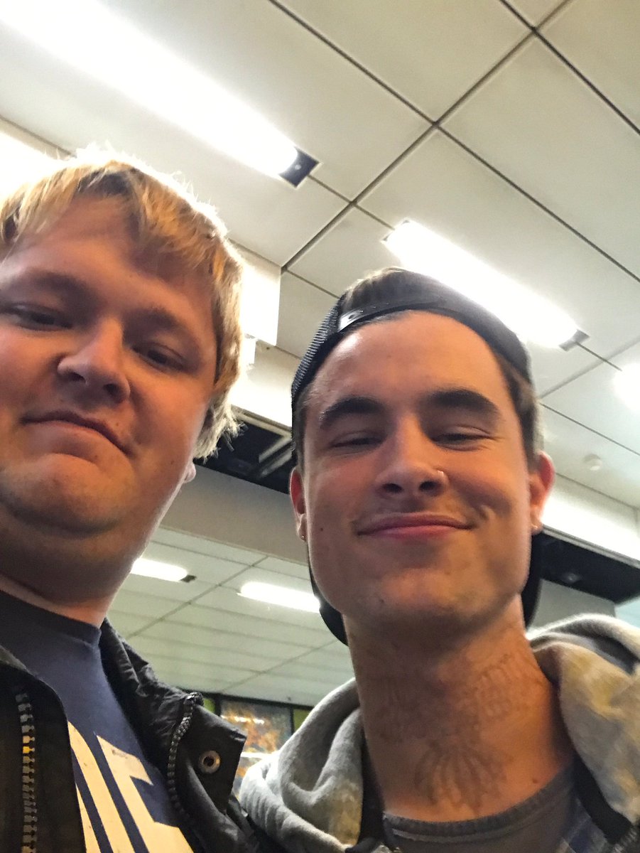 KobesPatrick's tweet photo. @Kian @KianLawley @Kian
Will you follow me Kian ???
๐Thanks for meeting me on 03-03-2017๐
https://t.co/lK16f3fG9i
#KnJMonday #HeyKNJ https://t.co/HwJPAxDyos
