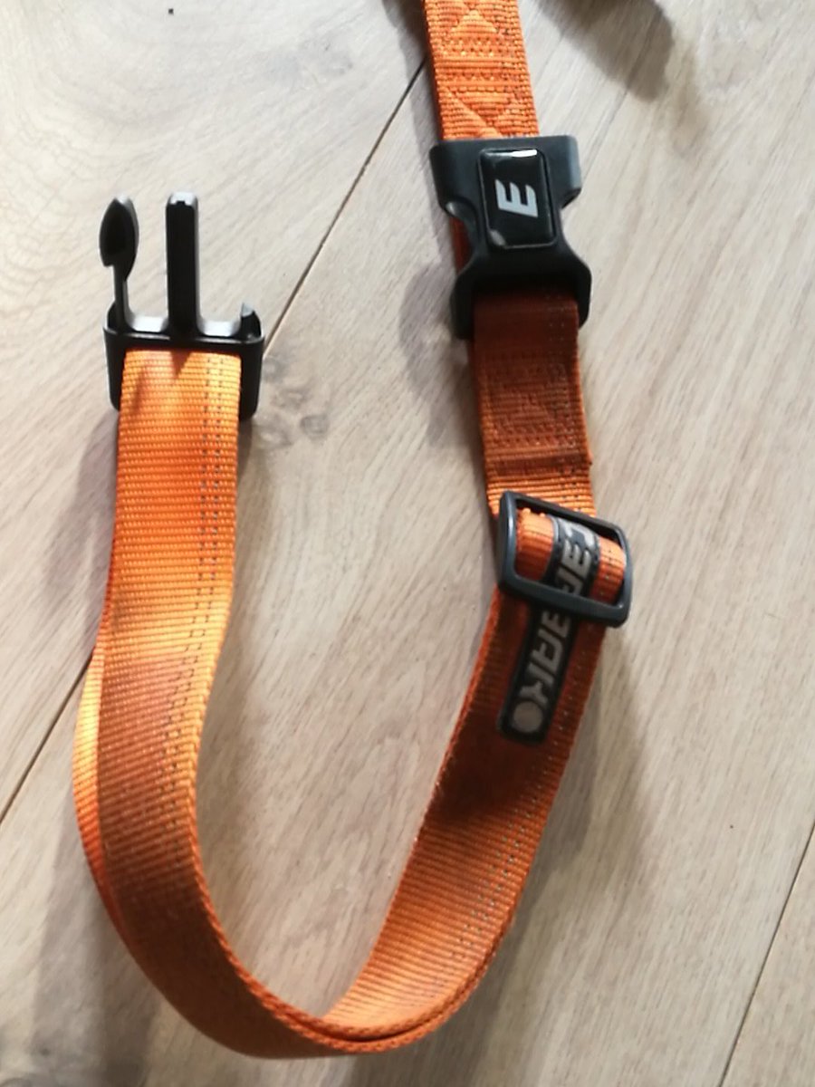 ninkoo's tweet photo. @icepeakuk hey guys, love the dog collar. But it's the 3rd in 4 months that's broken... They're great but break tot quickly... #solution? https://t.co/A2ciKUgW14