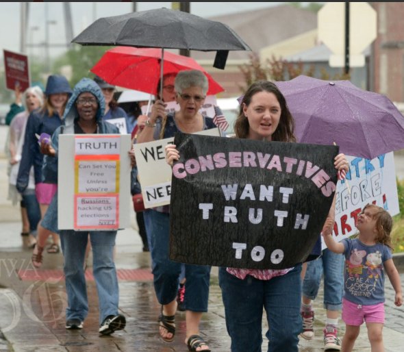 AynRandPaulRyan's tweet photo. @JCTheResistance @realDonaldTrump I think this was Houston?
It was pouring somewhere!
But I love this #MarchForTruth sign. https://t.co/12q6potD1I