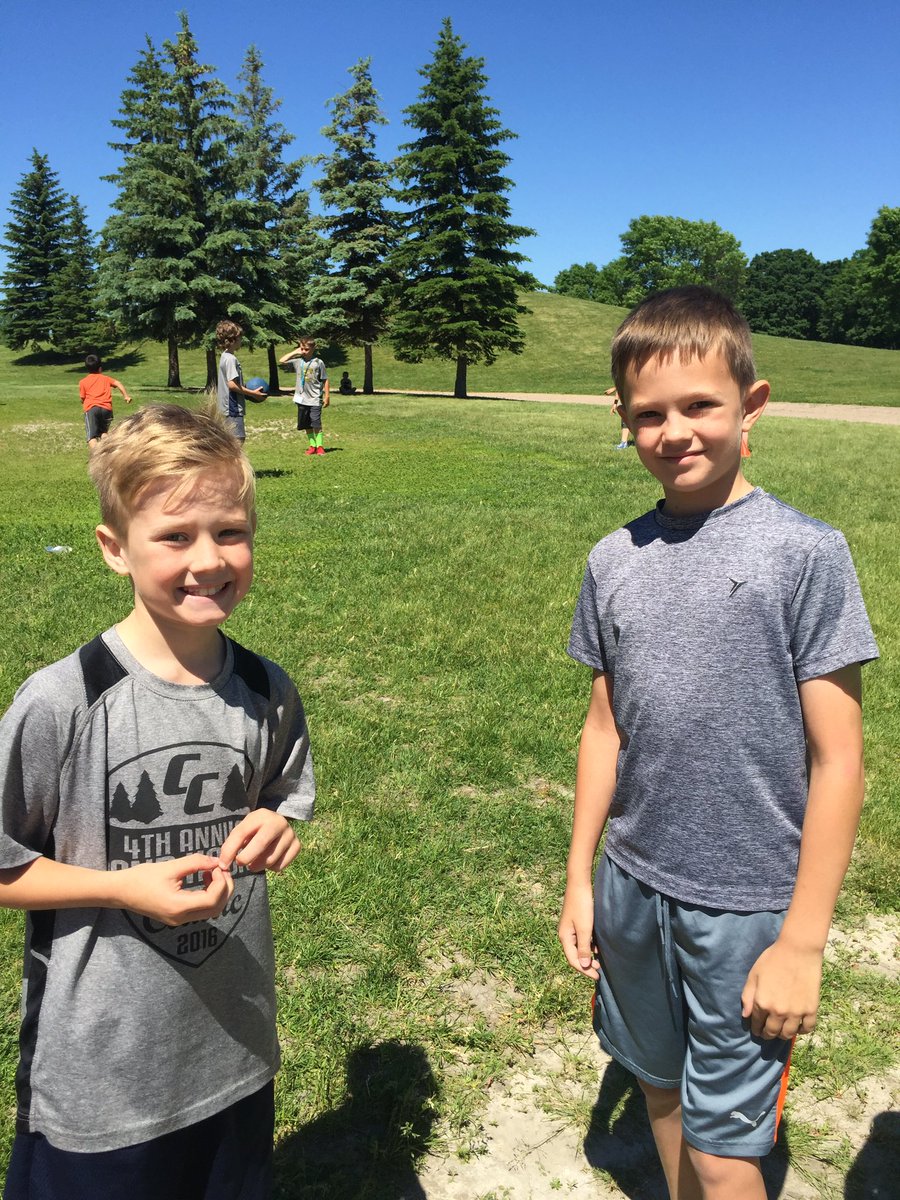 mrswartgow's tweet photo. Recess Party today because the awesome students at JES earned 25,000+ PAWS awards!!! #PBIS #JESisthebest https://t.co/0pRPmpH2po
