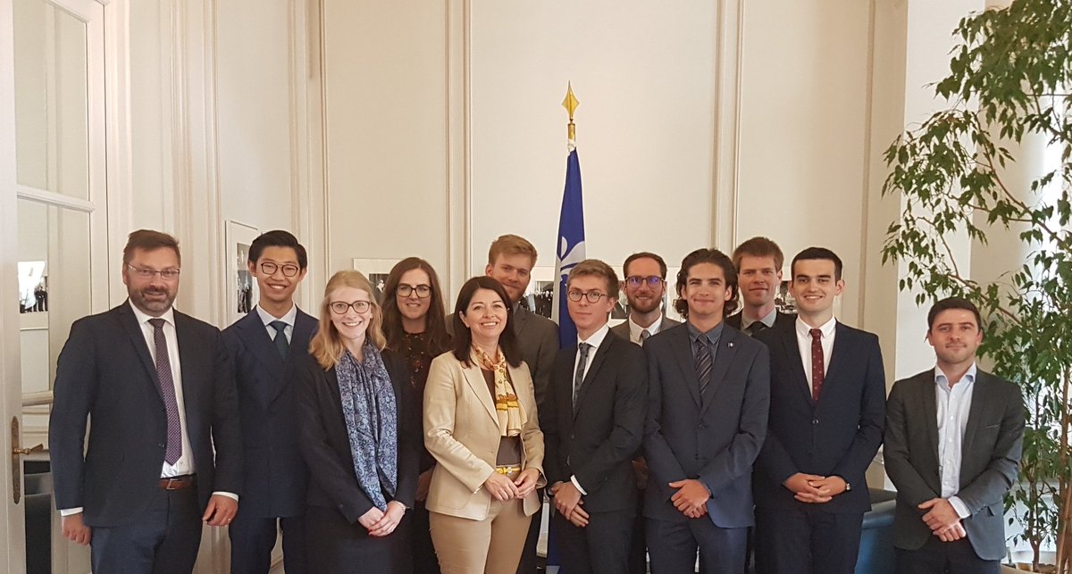 CAP_FQ's tweet photo. Merci à madame Beauchamp pour ce vaste échange sur la diplomatie du Québec en France : une relation directe et privilégiée qui réussit ! https://t.co/EDapK722qM