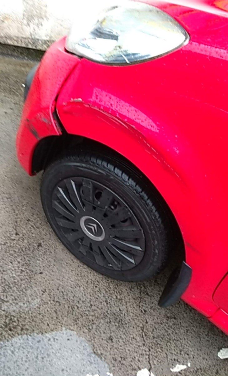 Bit disappointing seeing how <a href="/Dominos_UK/">Domino's Pizza UK</a> Caerphilly drivers treat their longtime customers 😠