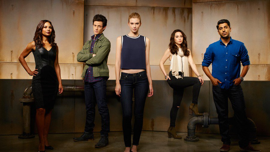 waitwithus's tweet photo. Season 3 premiere of #Stitchers is on tonight. https://t.co/soeosMuBU8 via @@tvreleasedates https://t.co/aIMD419hjV