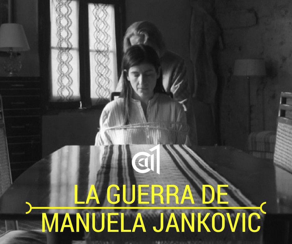 Cinema_Uno's tweet photo. Manuela vive con su abuela, una inmigrante serbia que llegó a México de la Guerra. La locura se instala alrededor de estas mujeres. https://t.co/8FDLy1TAxx