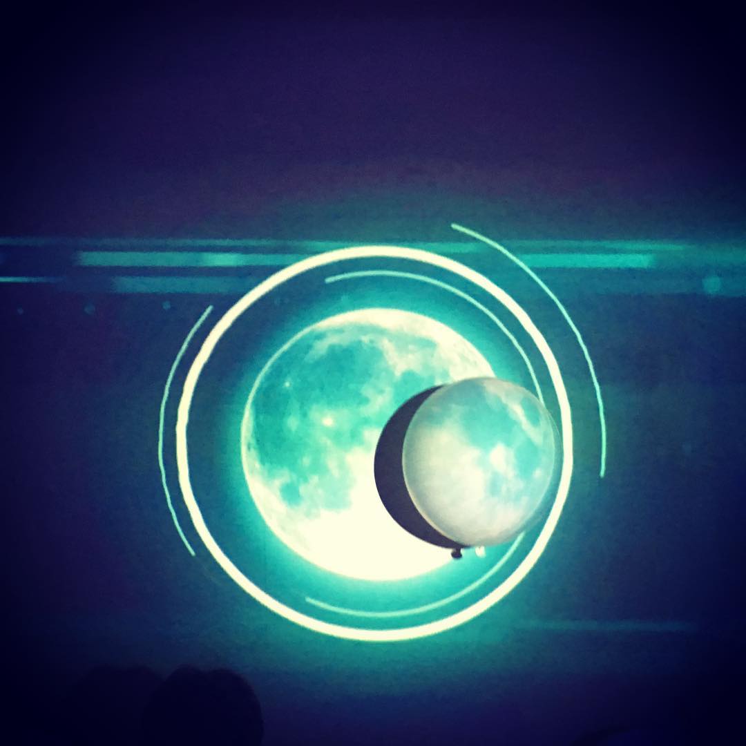 nicojak_'s tweet photo. Set DJ / VJ avec @MrFrangipane pour @trevecollective à @StudioLaCanopee 
📷 : @trystanleeroy (instagram)
 #LaTrêve #VJing #Visuals #Eclipse https://t.co/l9tVBwkuBG
