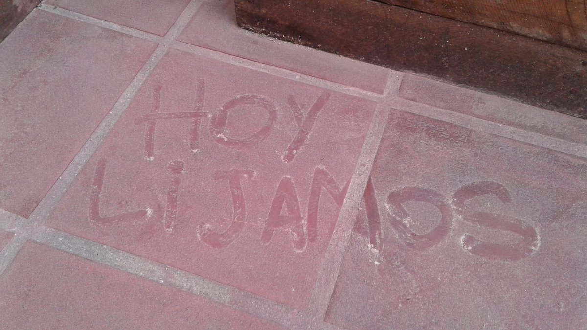 Hoy toca lijar a full. Estamos haciendo un stand para <a href="/ExpolanaUY/">ExpoLana Uruguay</a> así que ni una astilla!!