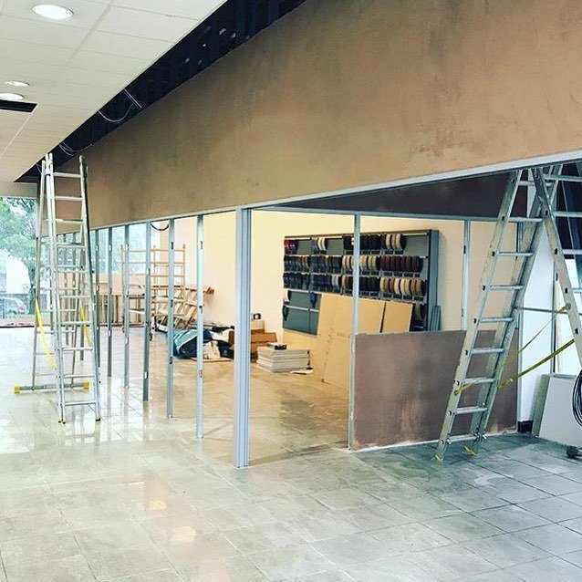 hms_neil's tweet image. New offices taking shape at Mercedes-Benz of Stoke #thewayforward #whatateam #restisrust ift.tt/2rDuOtI