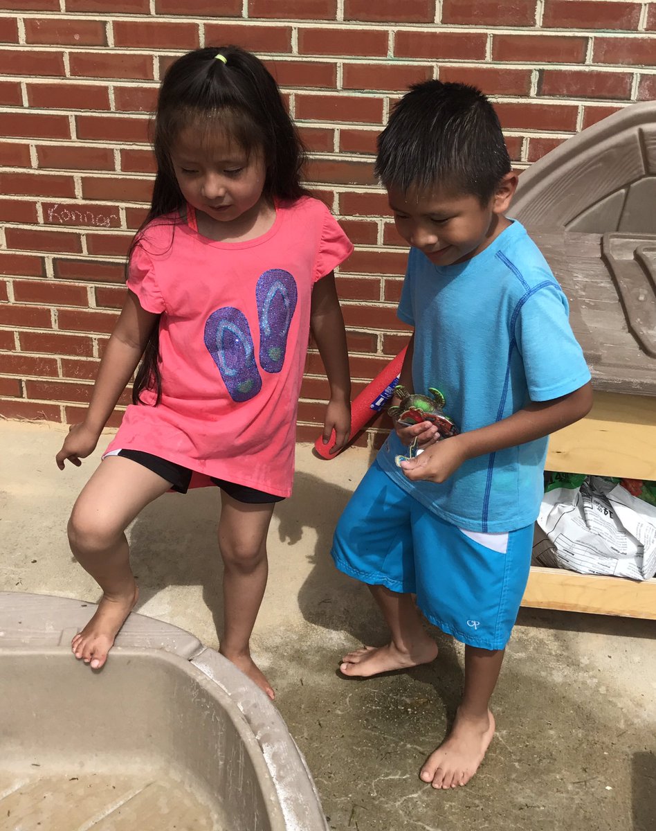 Water Day in preschool 🏖...fun with friends 🎉...fun in the sun ☀️ #dynamicpreschooldolphins #SSStrong #classof2030