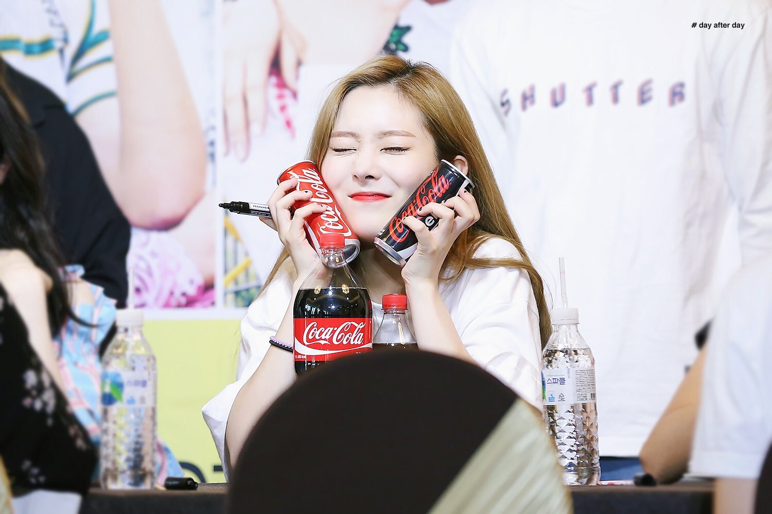 DBkwY7dWAAMUsMq.jpg:orig