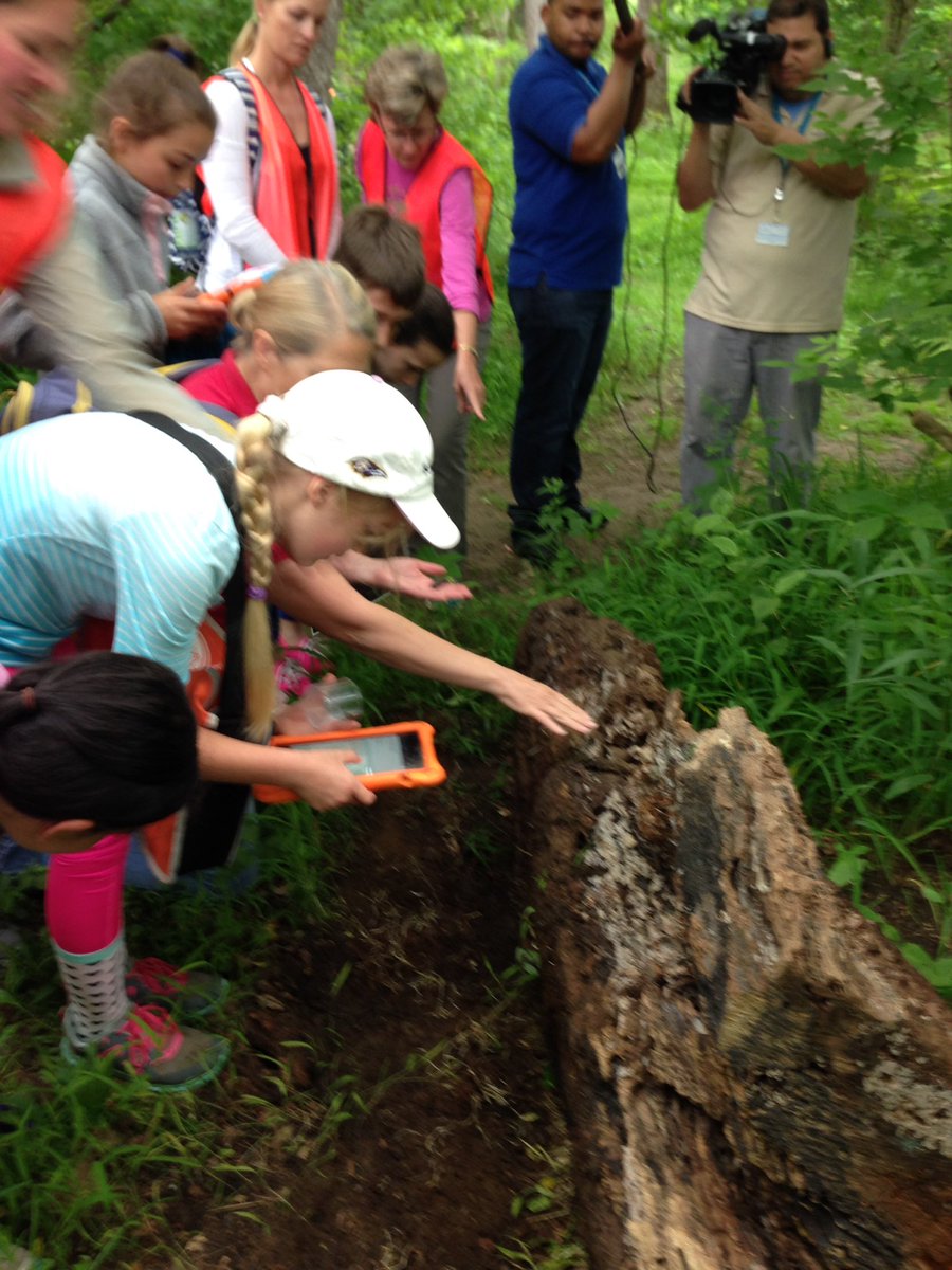 retired_deb's tweet photo. Exploring #biodiversity at #oregonridge @Prettyboyes1 @BCPSSci https://t.co/Qhi4HjrX2P