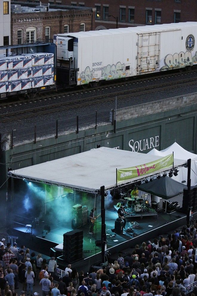 TheInlander's tweet photo. VOLUME: A nice slideshow of the bands, fans and venues for #INVolume 2017. Relive what was an amazing weekend here: https://t.co/lxqJsw4iWX https://t.co/pfDW0ZCloe