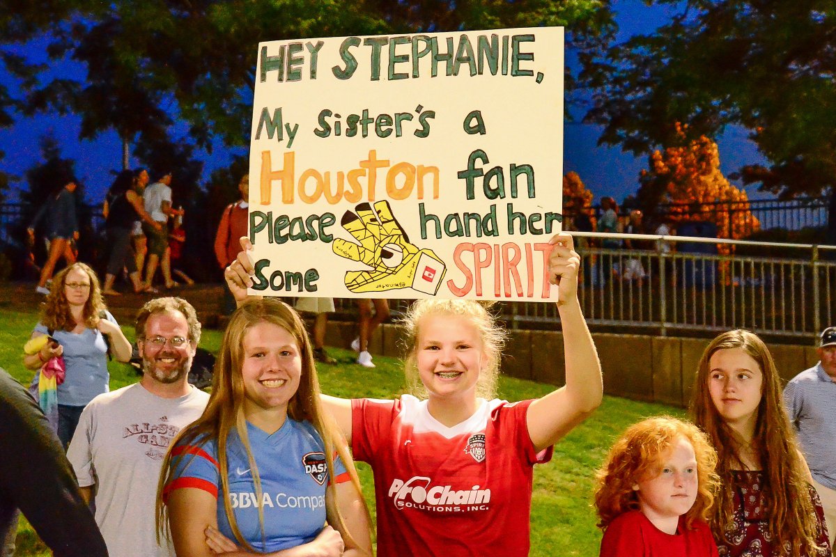 WashSpirit's tweet image. Be sure to cast your vote for @stephlabbe1 for @NWSL Save of the Week! Voting closes at noon ET! bit.ly/2rWPakO  #LabbeSOW