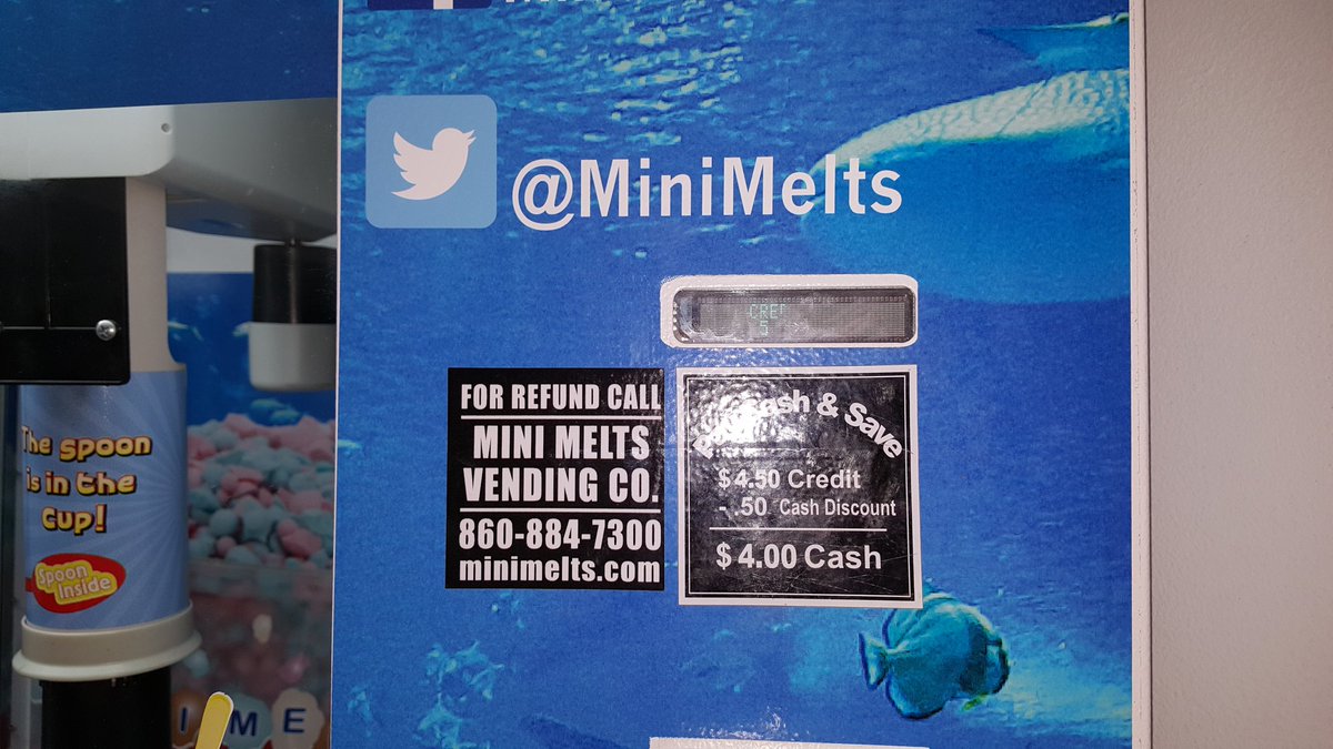 simplyhula's tweet photo. @minimelts Your vending machine ate my money and didn't give me any treats. I'd like a refund. https://t.co/toDFcfaweG