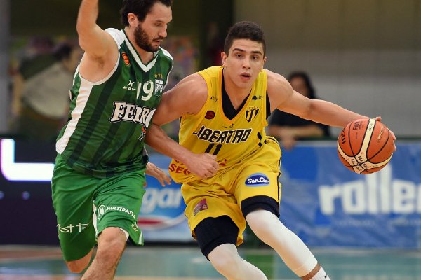 El base argentino José Vildoza es el nuevo importado de #Trotamundos para los #PlayoffsLPB2017 viene de jugar con M. Ruiz en <a href="/CDLibertadSun/">Club D. Libertad Sunchales</a>