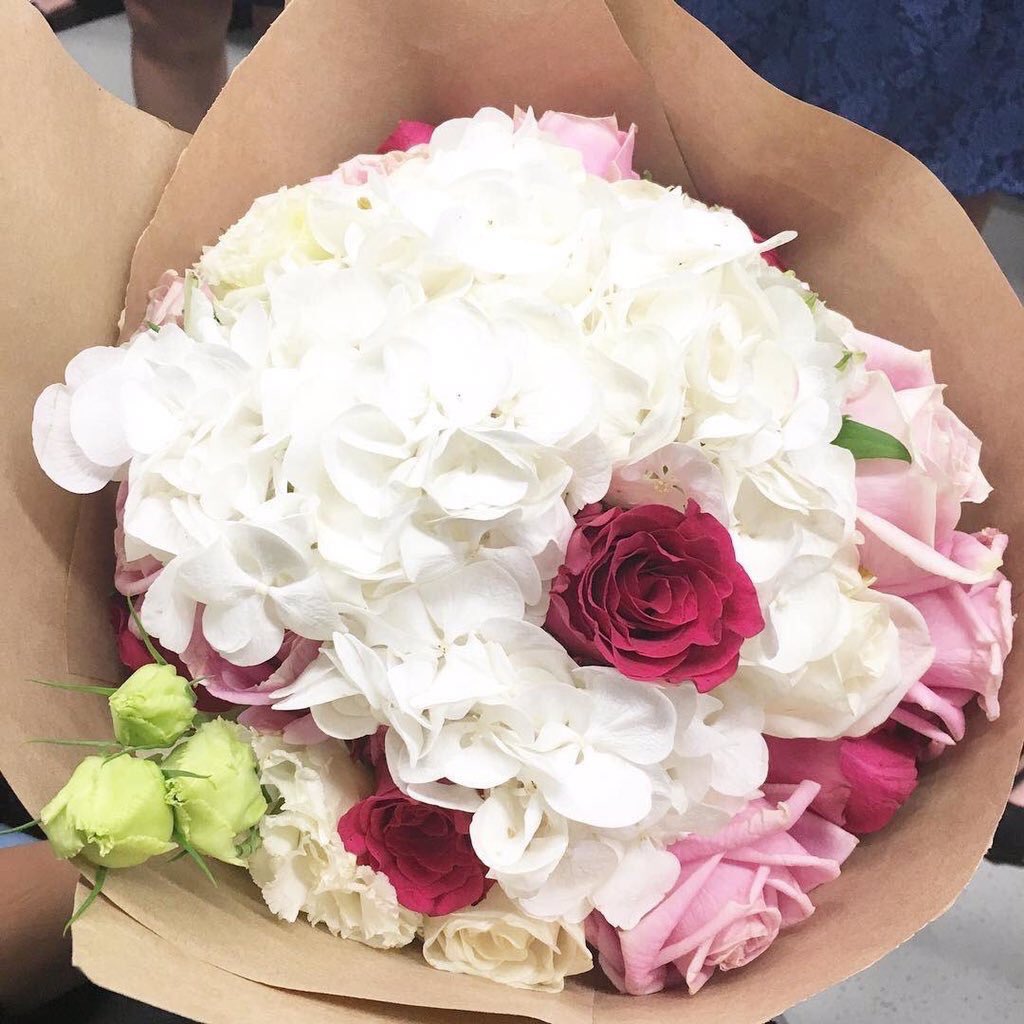 كنت احسب ان جرح الاشواق بيطيب
اثر جرح الشوق بالحيل ماينطاق
من يأمــن  الاشواق يصبح صــويب
الله يامكبر بصــدري هالاشواق