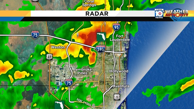 A strong thunderstorm is moving NE at 20 mph across Broward co.  Watch out for lightning & winds gusting 45-55mph. https://t.co/HOkf3I1v3N