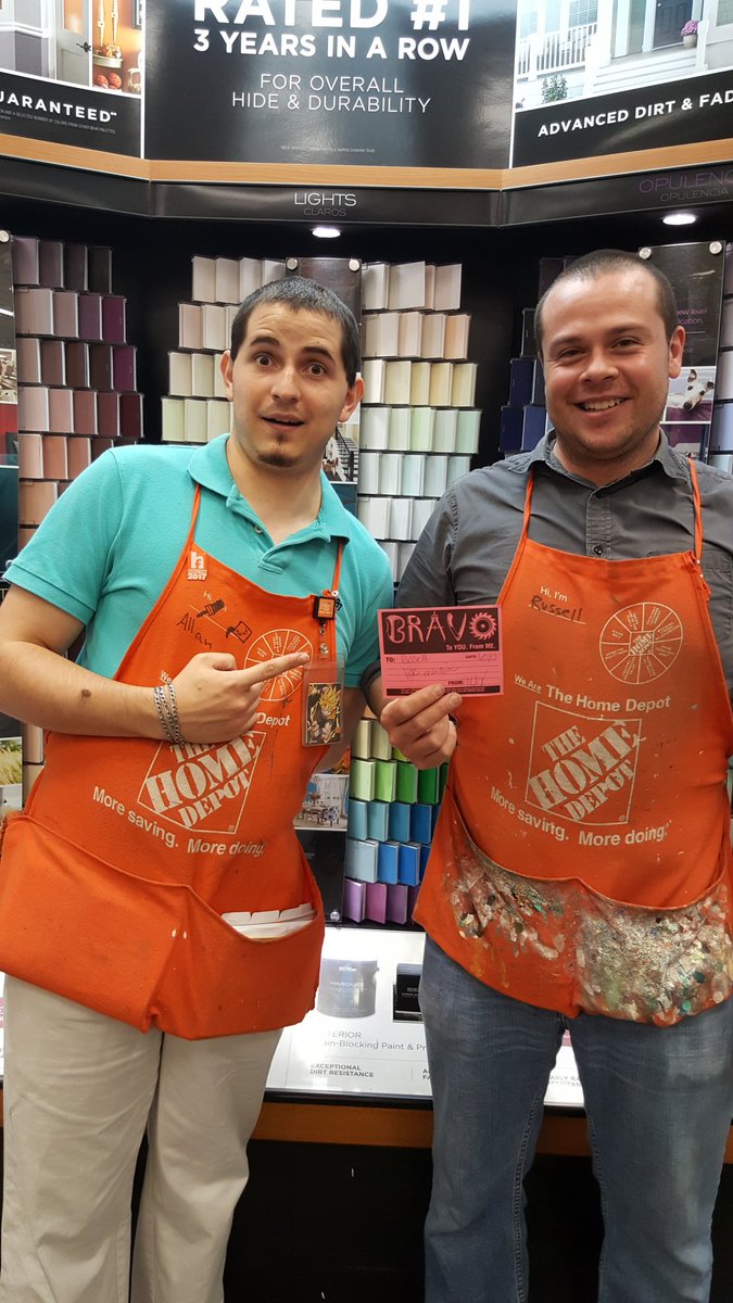 vcsalinas361's tweet photo. Our customers love to brag about our associates! V.O.C  Mentions! #6584 @MarksabasRivera @elizondo_iii @asm_6564 @JarrodFarmer4 https://t.co/piz9o3t7e6