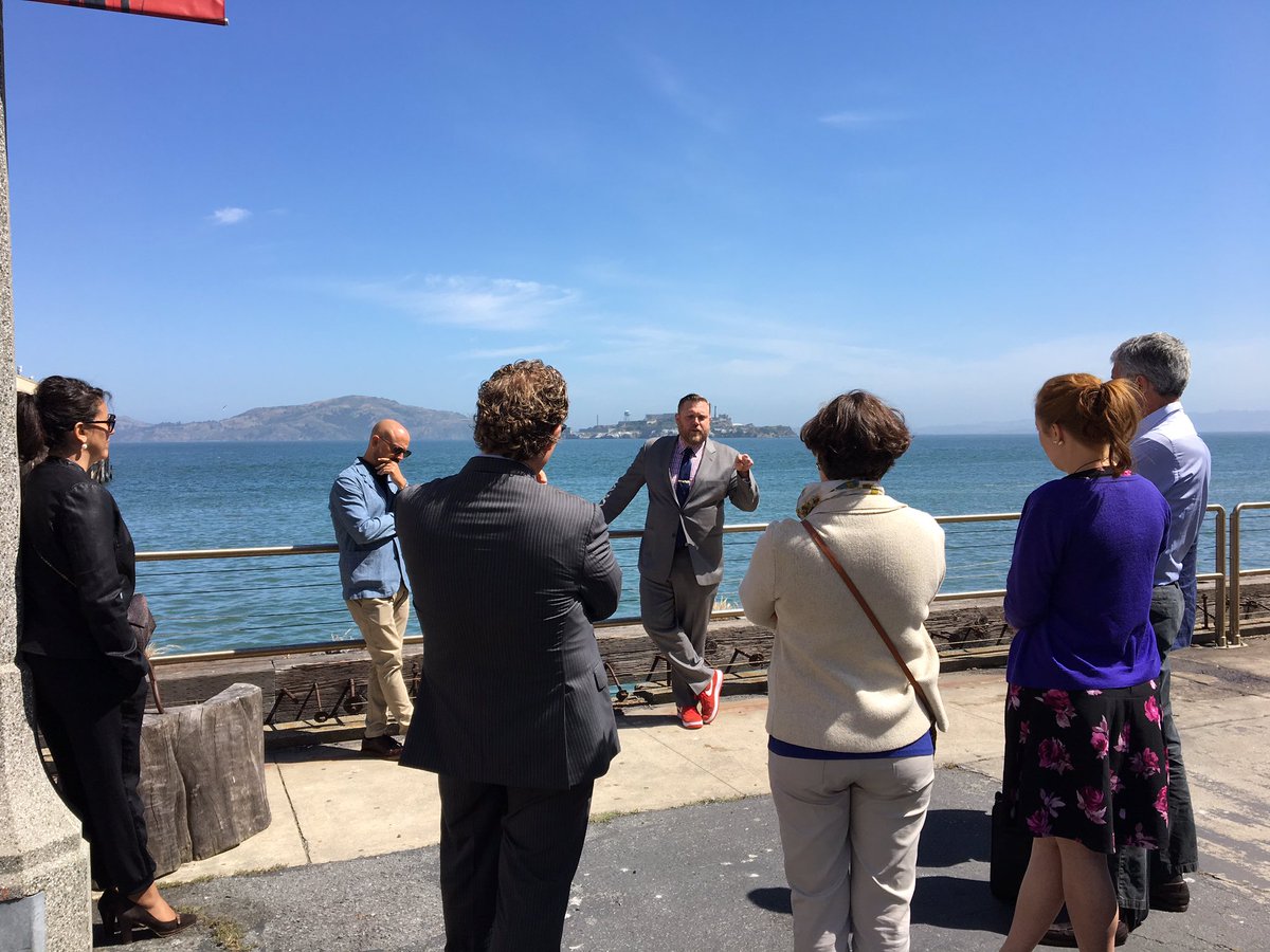 ChrisLechner11's tweet photo. Team Meeting #ChiantiClassico in San Francisco with @DrinkEatLove https://t.co/OfpAEWovQA