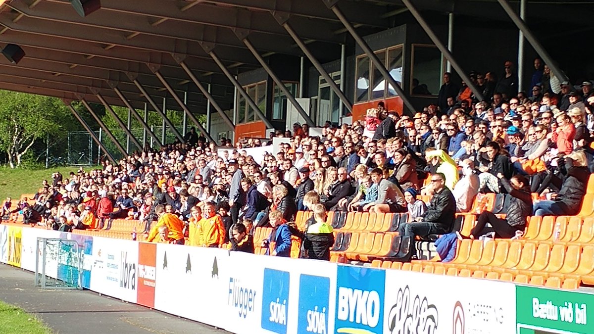 Áhorfendurnir eru fundnir. Þeir eru í Inkasso-ástríðunni #fotboltinet #lautin