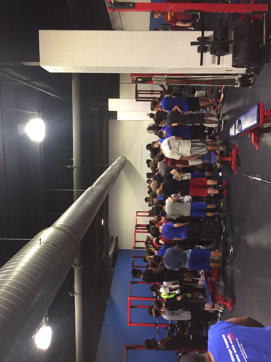 coachberg65's tweet photo. Had a great start to our summer this morning! #DCbluedevils #grinding #summer17 https://t.co/RBGQy3w4O5