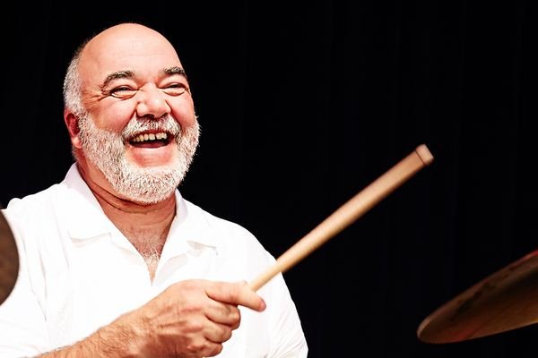  birthday to Peter Erskine,a great influence on my career.I love you. 