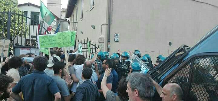 gmdepieri's tweet photo. Meno male che era #g7ambiente aperto. A me pare troppo blu e poco verde #All4TheGreen @glgalletti @virginiomerola #bologna @coalizione_bo https://t.co/WXyVdISlDB
