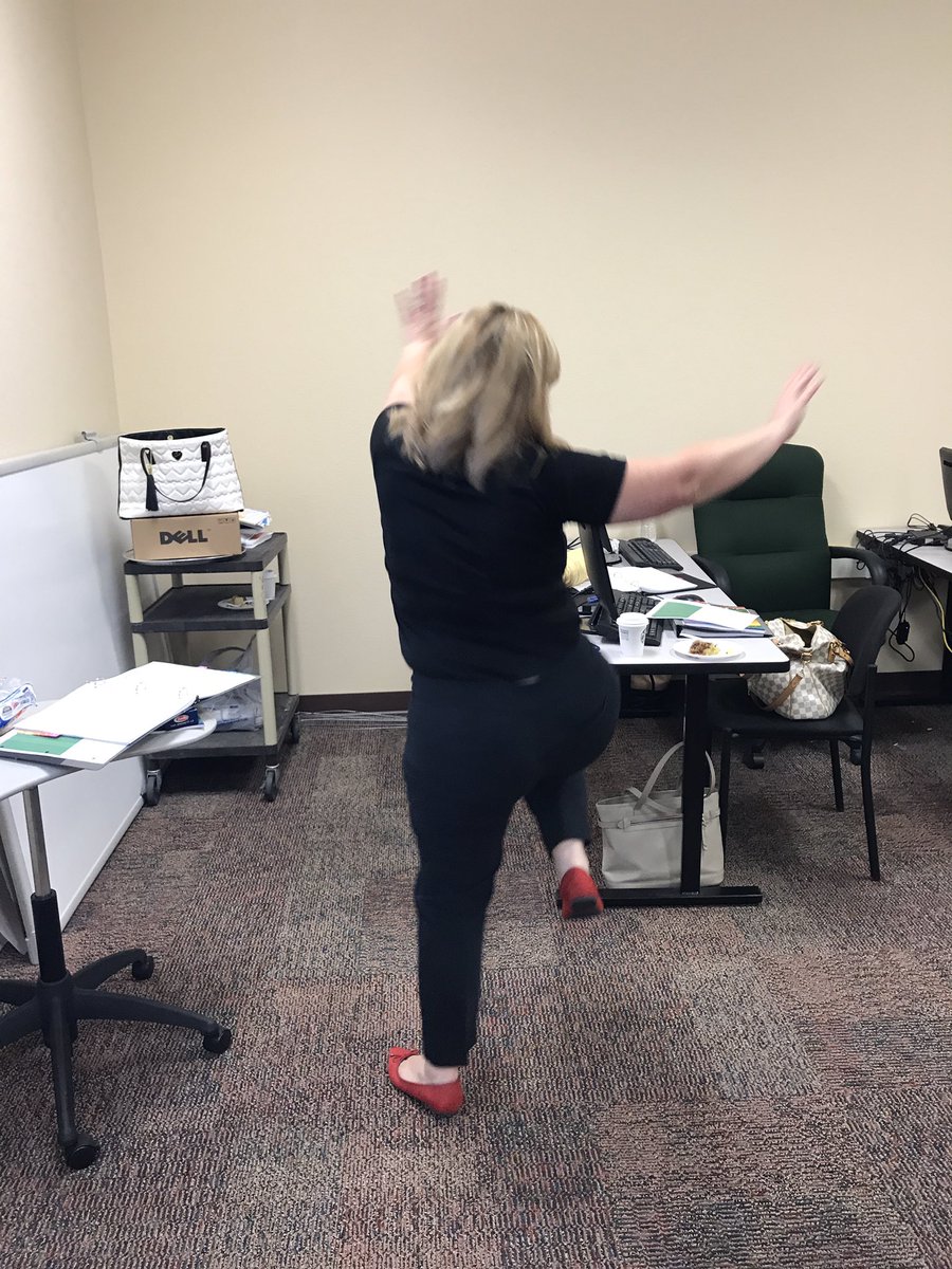nidiarami_HHES's tweet photo. One of our wonderful counselors at our SPEED Social emotional training. @CounselorJM_BES #TeamSISD #SPEEDGrant Love you Jen!! https://t.co/1KcGUO8n7b