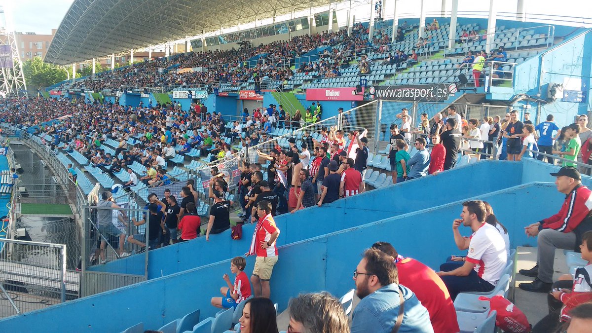 Getafe - UD Almería. 52 miembros del grupo desplazados a Getafe presenciaron un nuevo ridículo.