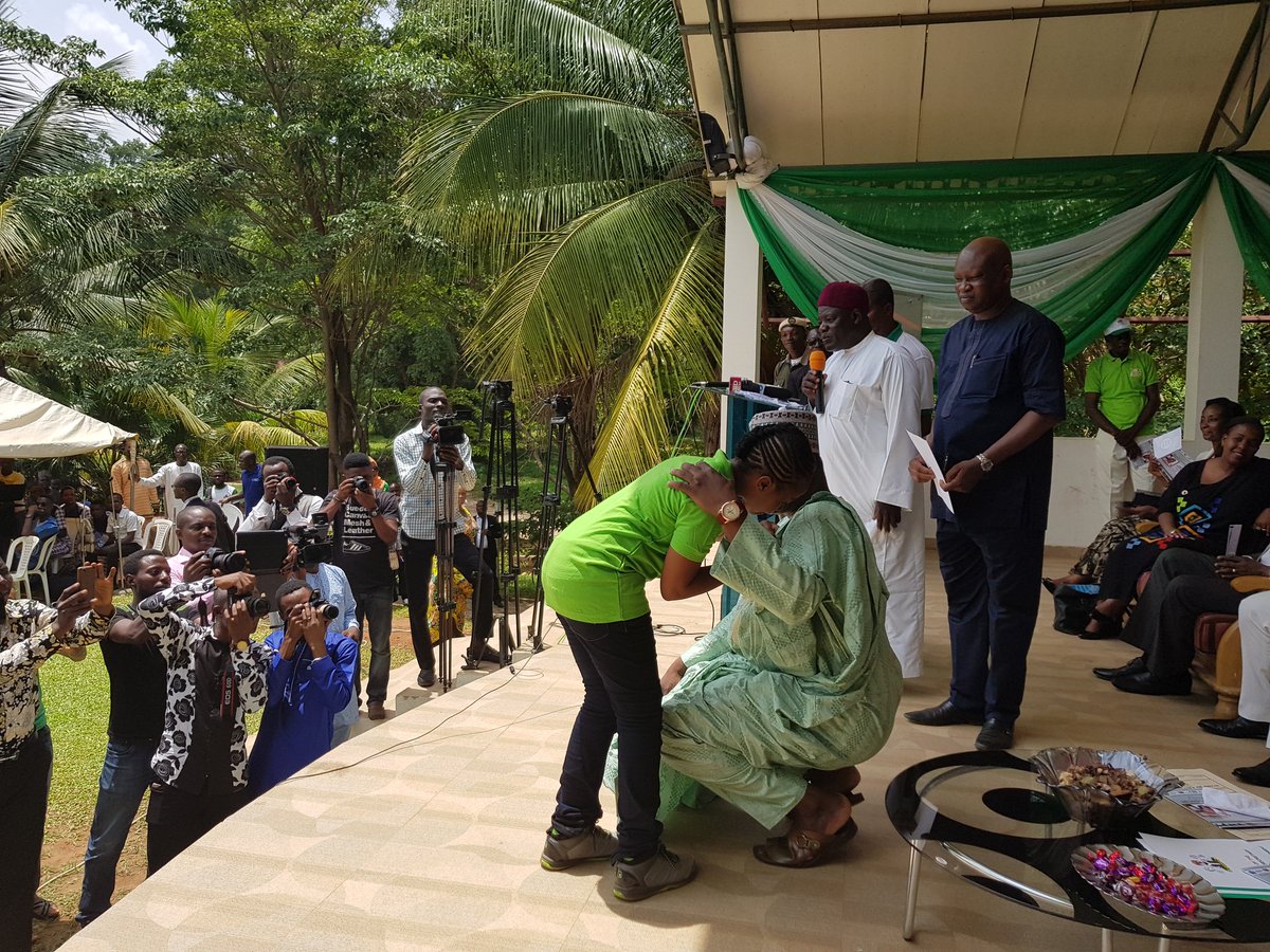 FMEnvng's tweet photo. @iujibril #WorldEnvironmentDay event was beautifully coloured by the amazing participation of school children from the FCT #WithNatureNG https://t.co/noTNOEydkt