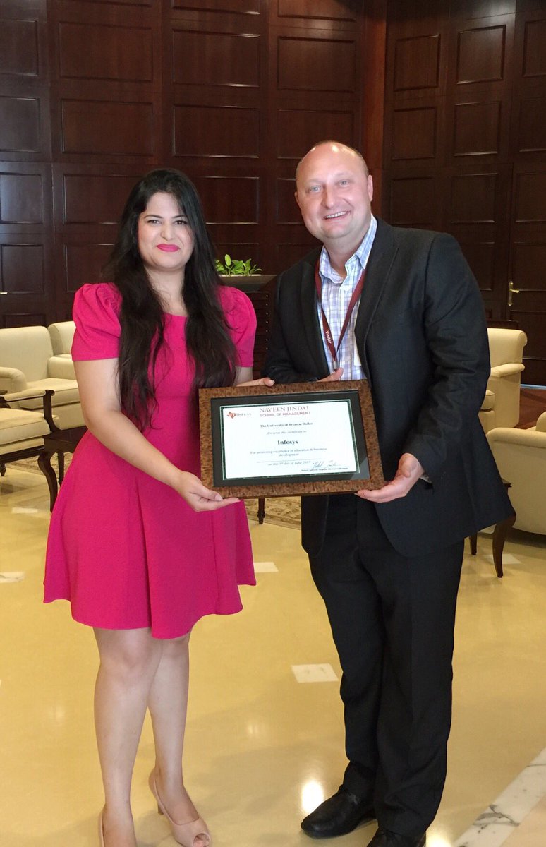 Kisha_Gupta's tweet image. Thank you @UT_Dallas, received the honor for promoting excellence in education! #InfosysInStep @virmani_sumit