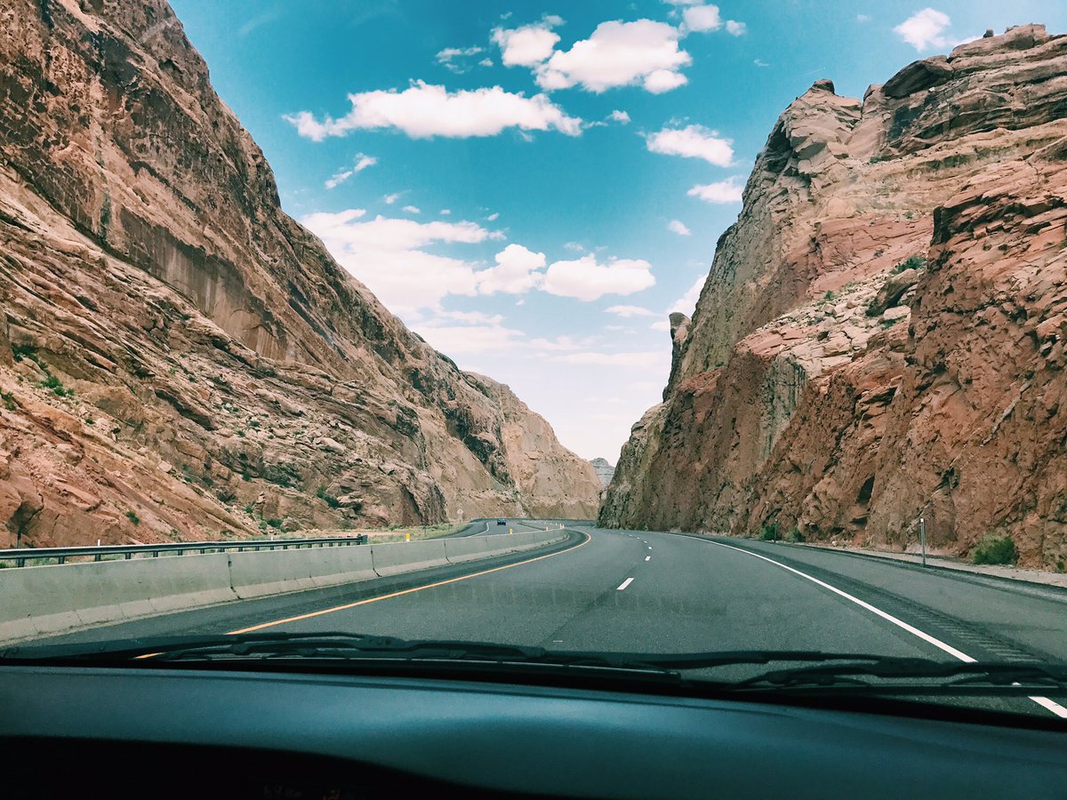 jess_highlander's tweet photo. Forever road trippin' 💕✨#roadTrip https://t.co/JYp3qRy0EZ