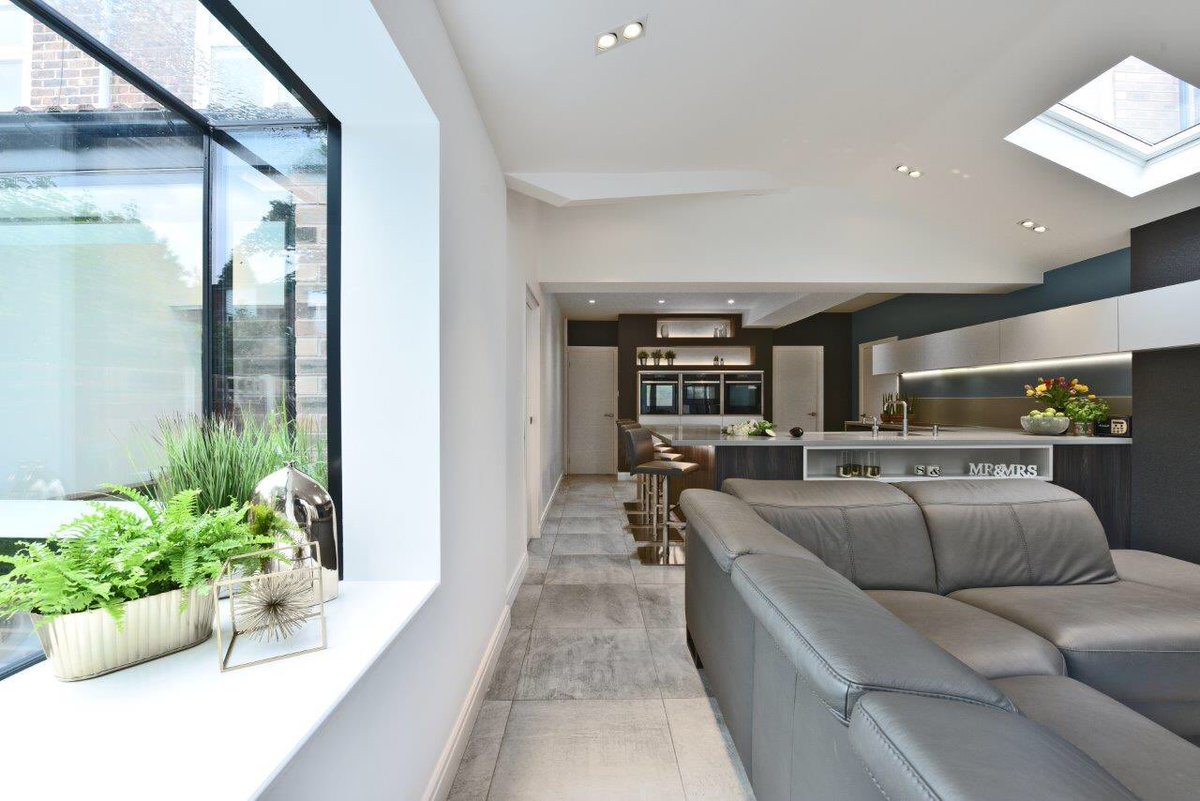 DBKitchens's tweet photo. Another stunning kitchen using #boxingin detail to great effect @ALNOUK @coriandesign @NeffAppliances @quookeruk https://t.co/M5cTTMasuH
