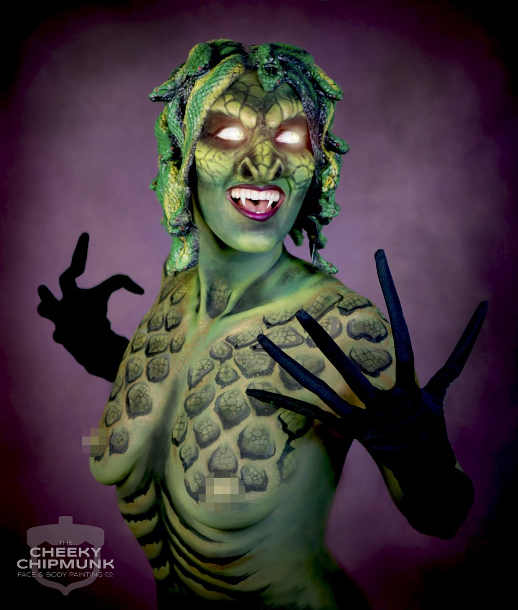 LenoreIsCheeky's tweet image. I love how this Medusa makeup I did turned out! HAPPY MONSTER MONDAY!#monstermonday #thecheekychipmunk #gorgon #Medusa #sfx #lenorekoppelman