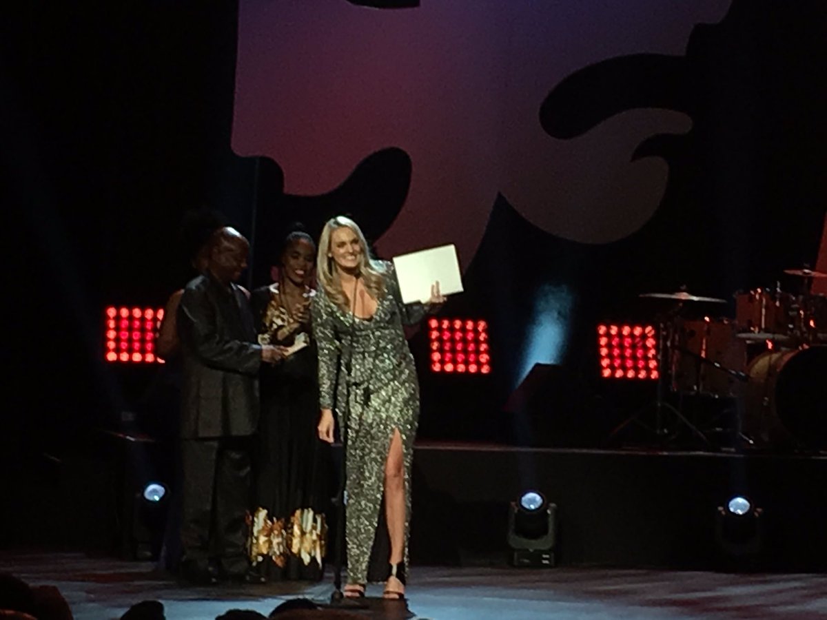 Best Support Female <a href="/tahudzn/">Taryn-Lee Hudson</a> #Naledi2017 #NalediAwards #Nalediawards17 <a href="/GoldReefCitySA/">Gold Reef City</a>