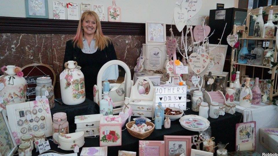 Cornucopia123's tweet photo. My next door Neighbour @Shabby_my_Chic @PhoenixApparel_ #StHelensHour @SarahDaisyBlue @LynnGerrard @RuthMil86900919 @niniwonderland https://t.co/HbX0TdUMx5