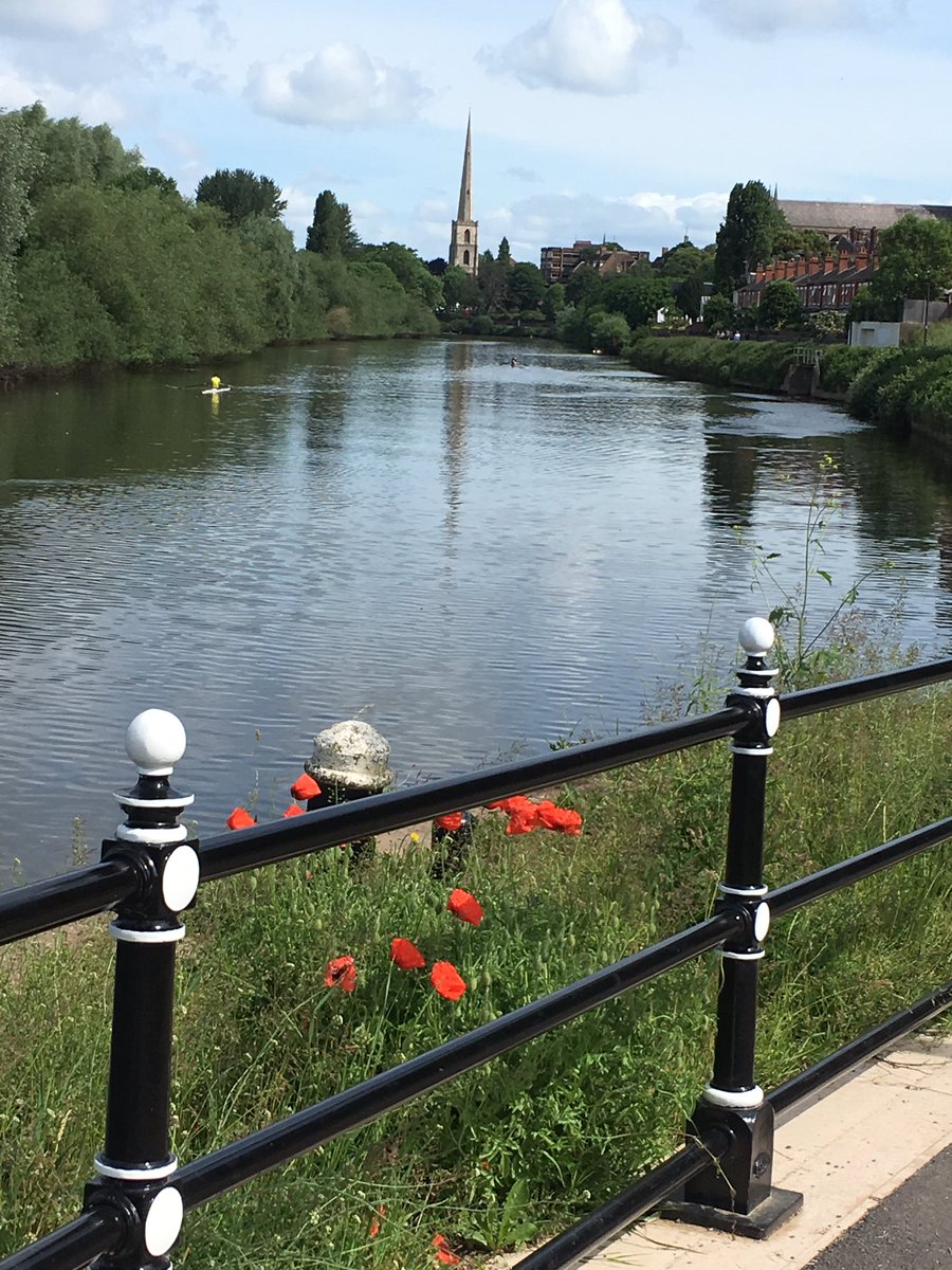 NickyOT's tweet photo. A beautiful walk along the river Severn in Worcester #30dayswild https://t.co/r72LwyrWhz