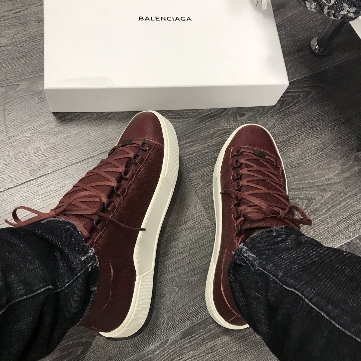 balenciaga arena low holiday