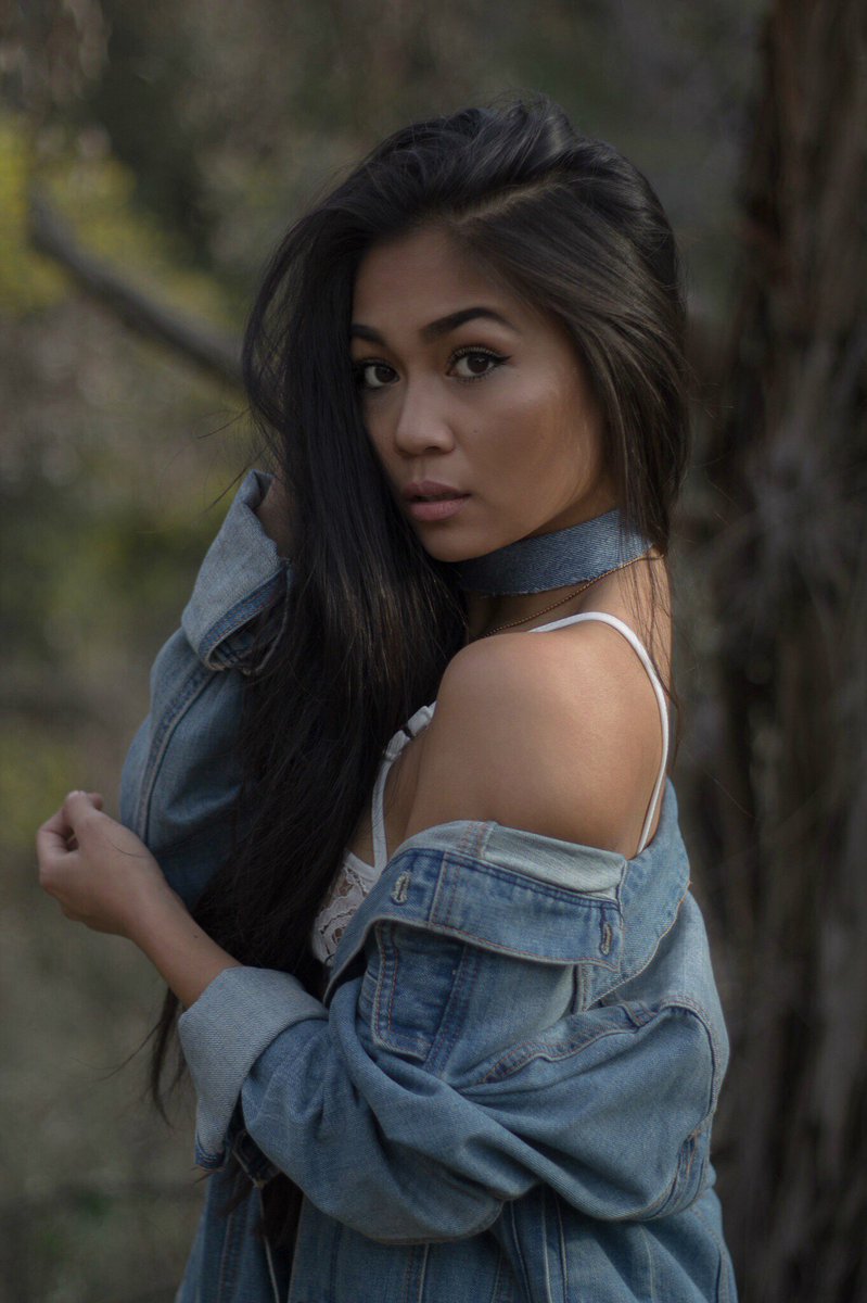 ADistrictMagz's tweet photo. Exclusive interview with the soulful songstress Christine "ROZEN" Lalas. https://t.co/LWxYncn0h7 #NextGenArtist #ARTISTdistrictMagazine #LA https://t.co/9zMkkJ1CgS
