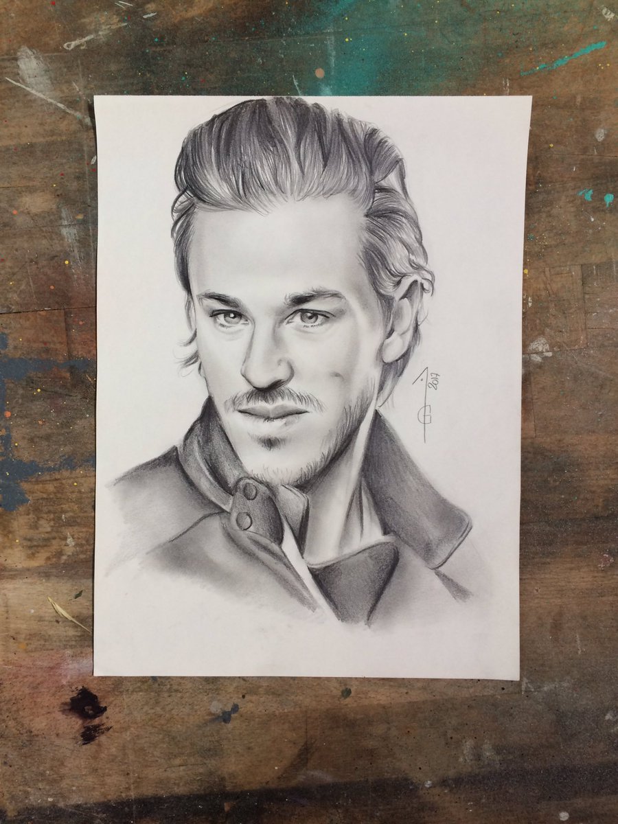 AudreyGianelli's tweet photo. @mattiadimassim2 Back to graphite practice ✏️
#suggestionoftheweek 
Suggested by 2ndgaspardulliel 
Portrait of #gaspardulliel 
#drawing #dessin #fanart https://t.co/nzmumqPzCY
