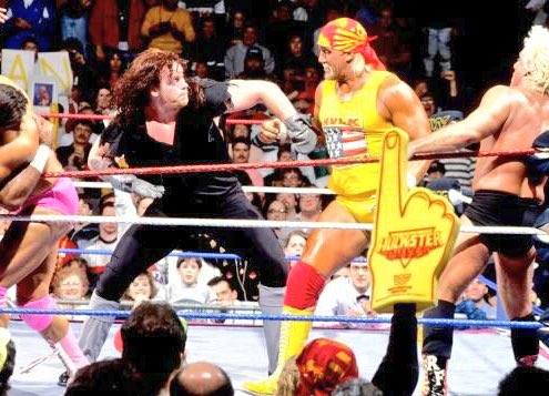 UndertakerWWE25's tweet photo. One of my favourite opponents to strike off against @HulkHogan https://t.co/1cc9sif7n0