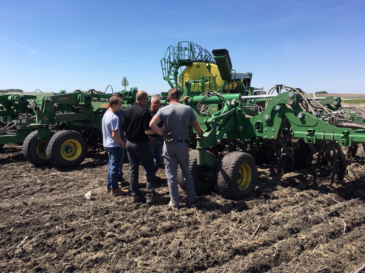PattisonAg's tweet photo. Helping multiple causes with this demo in Kindersley! We are able to educate customers while raising funds for the local rink! #locallearn https://t.co/VCiSBpedX2