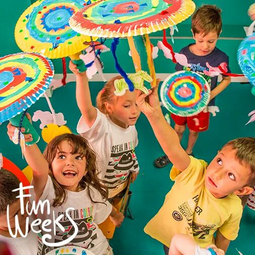 KidsUsChamartin's tweet photo. Mira que divertidos los campamentos de Kids&Us Chamartín!! 😁😁
#teaching #ingles #inmersioneningles #inglesdivertido #funweeks17 https://t.co/RhyhmBBNnf