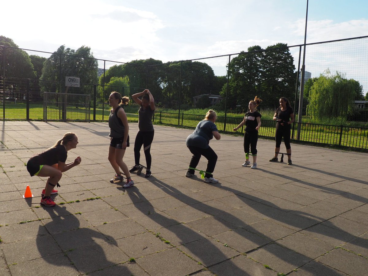 BBeckysbootcamp's tweet photo. #Trots op de #BB maandag avond groep #LodewijkNapoleonPlantsoen! 6 van de 12 leden aanwezig op 2de pinksterdag! Trots! #beckysbootcamp https://t.co/v4QV5rbhRR